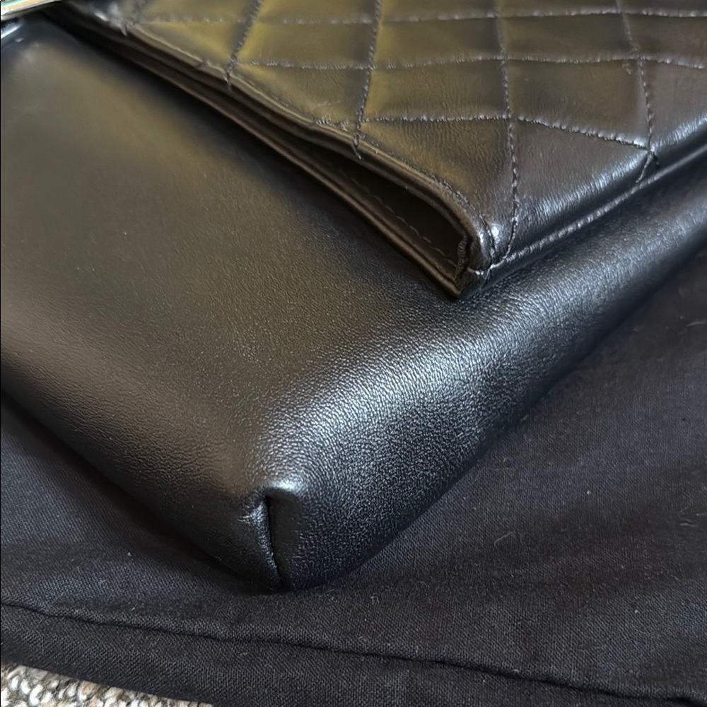 CHANEL Quilted Black Leather Clutch Wristlet - Picture 4 of 10